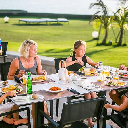 Club La Santa Sports Inclusive 3* Тинахо